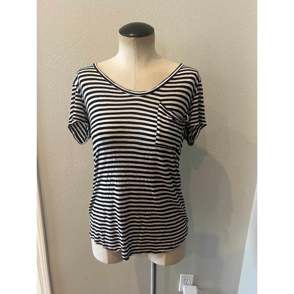 4th & Union Women's S Black White Striped Pocket Short Sleeve Scoop Neck Top